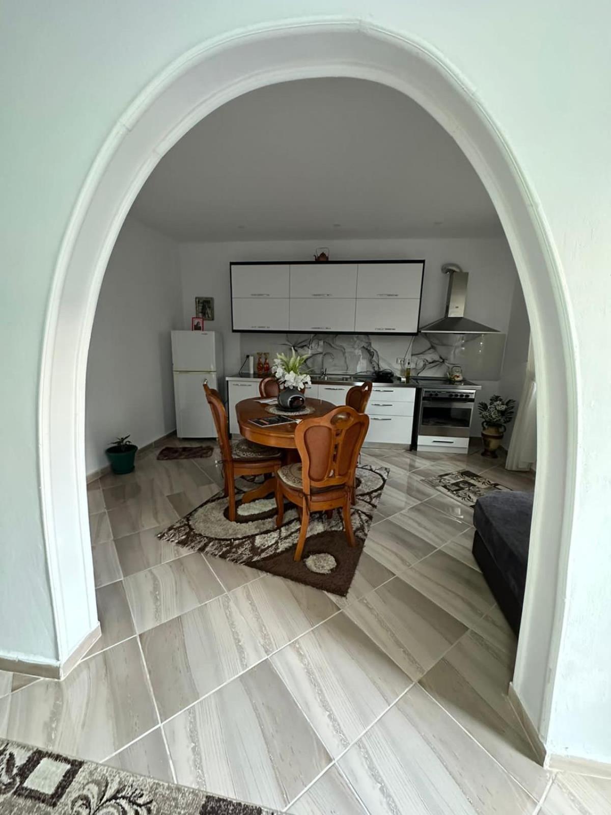 Guesthouse Albi Берат Екстериор снимка
