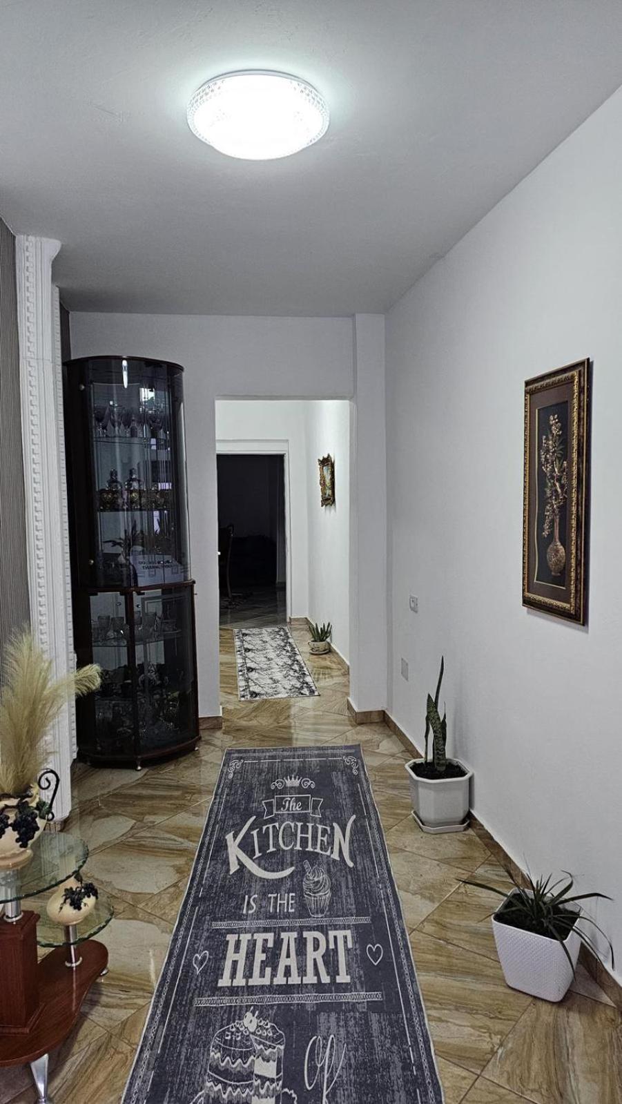 Guesthouse Albi Берат Екстериор снимка