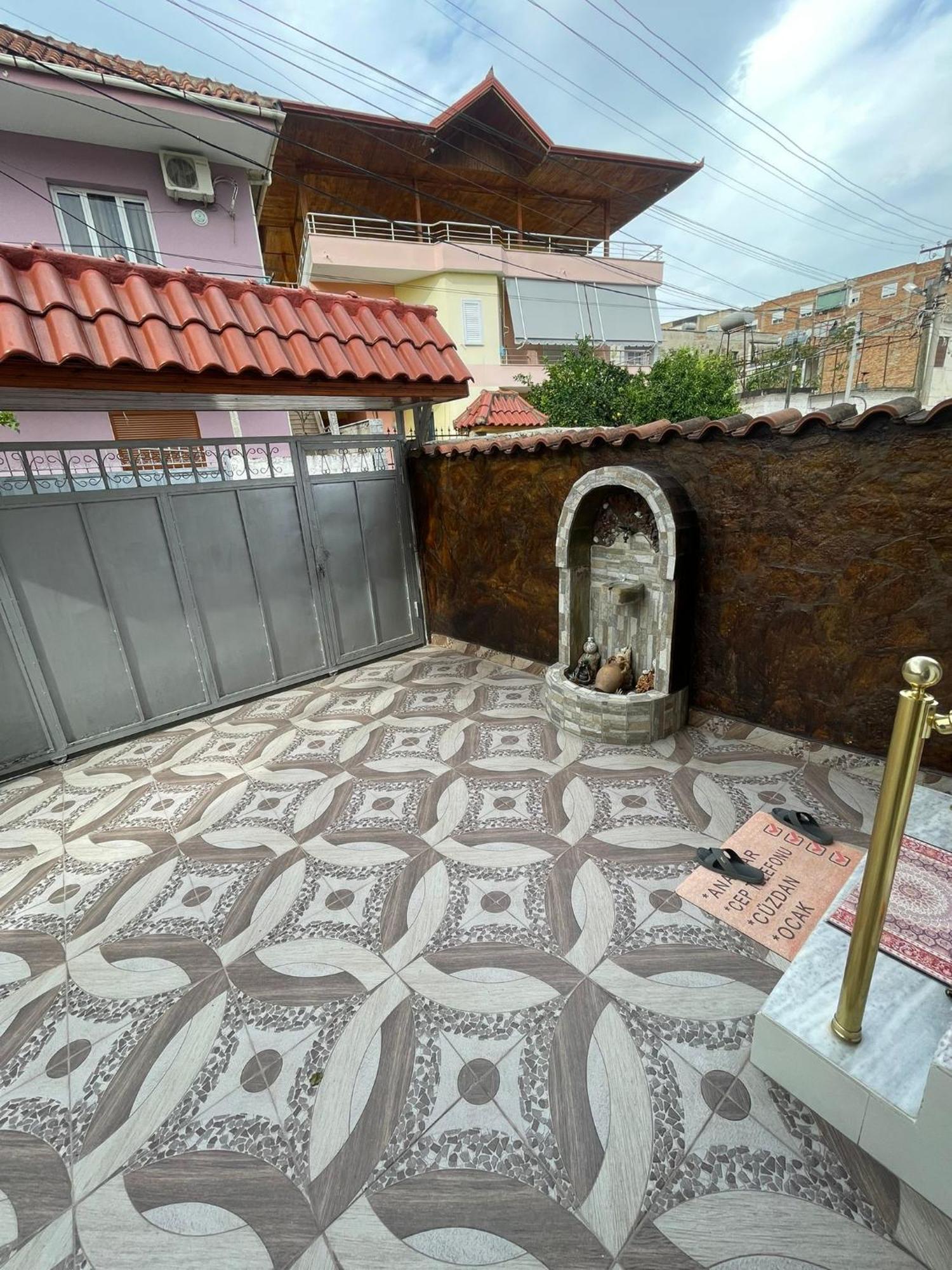 Guesthouse Albi Берат Екстериор снимка