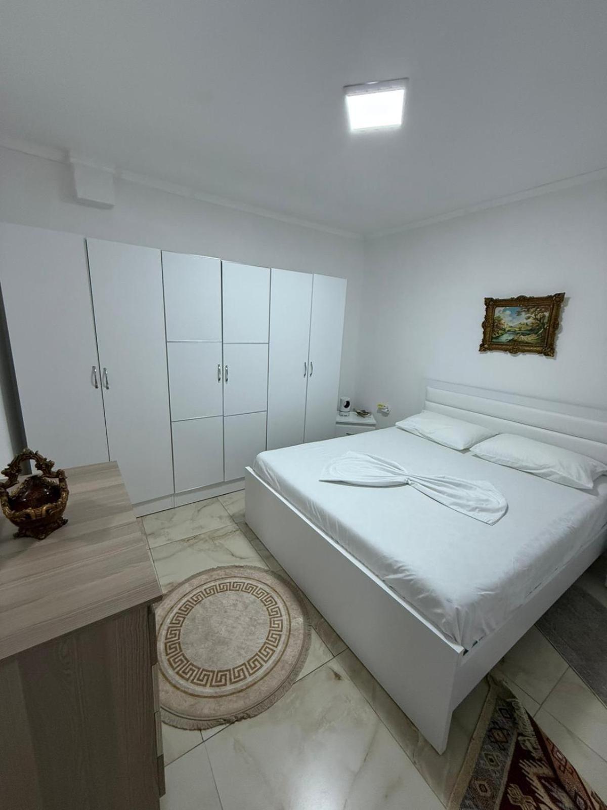 Guesthouse Albi Берат Екстериор снимка